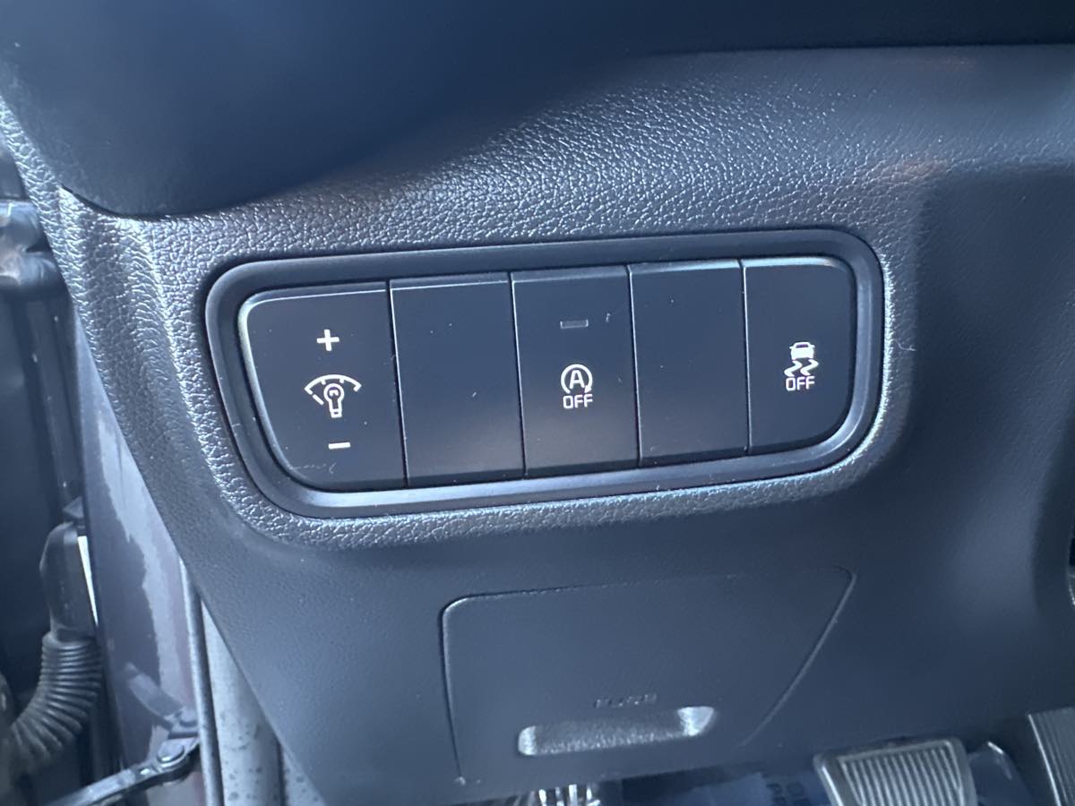 2021 Kia Soul LX - Photo 31