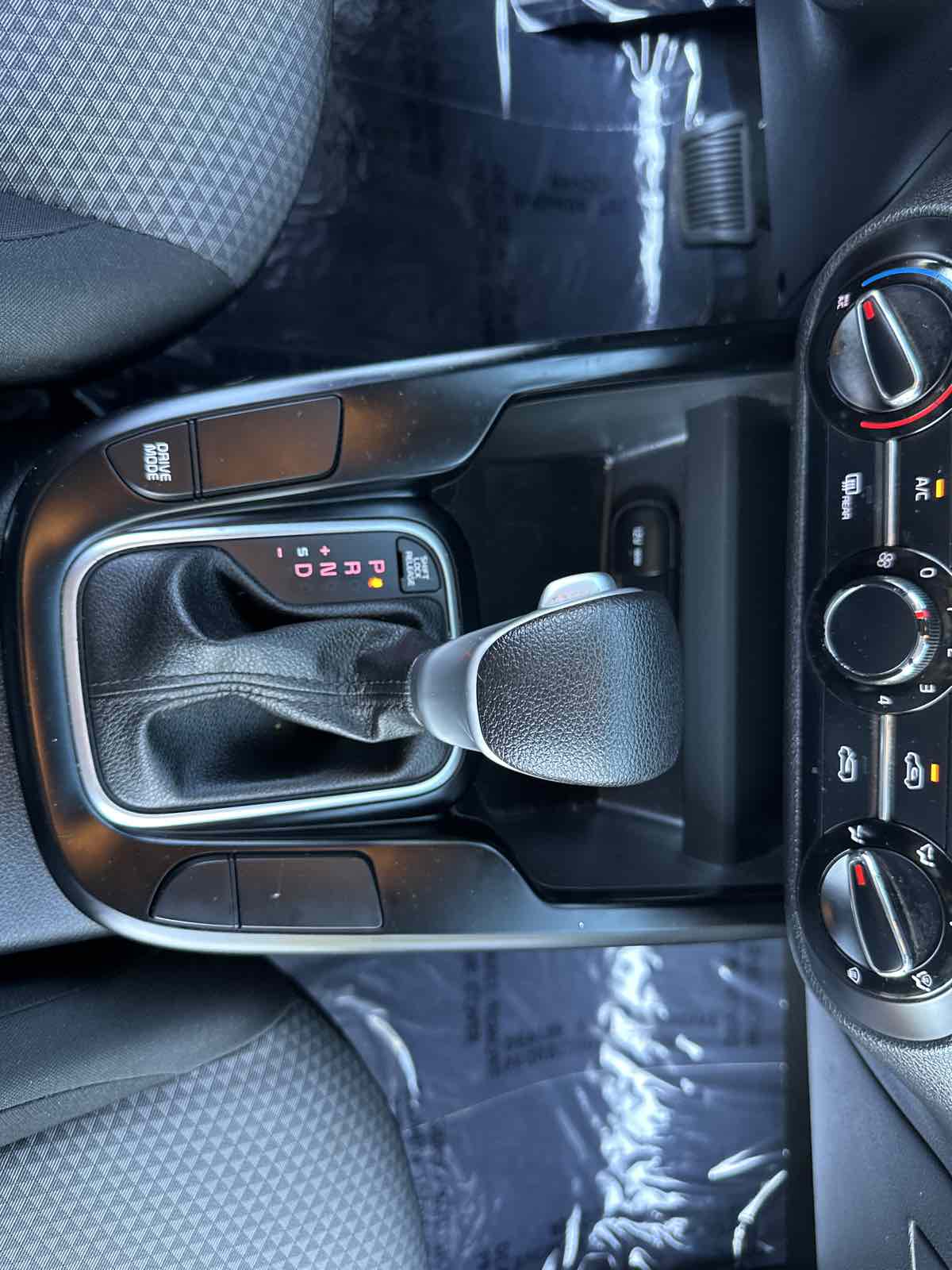 2021 Kia Soul LX - Photo 34