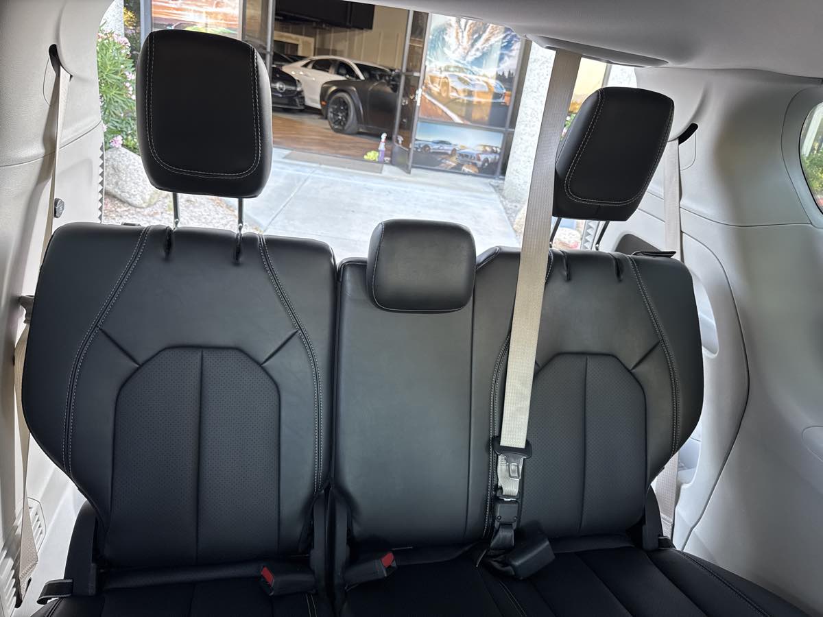 2024 Chrysler Pacifica Touring L photo 22