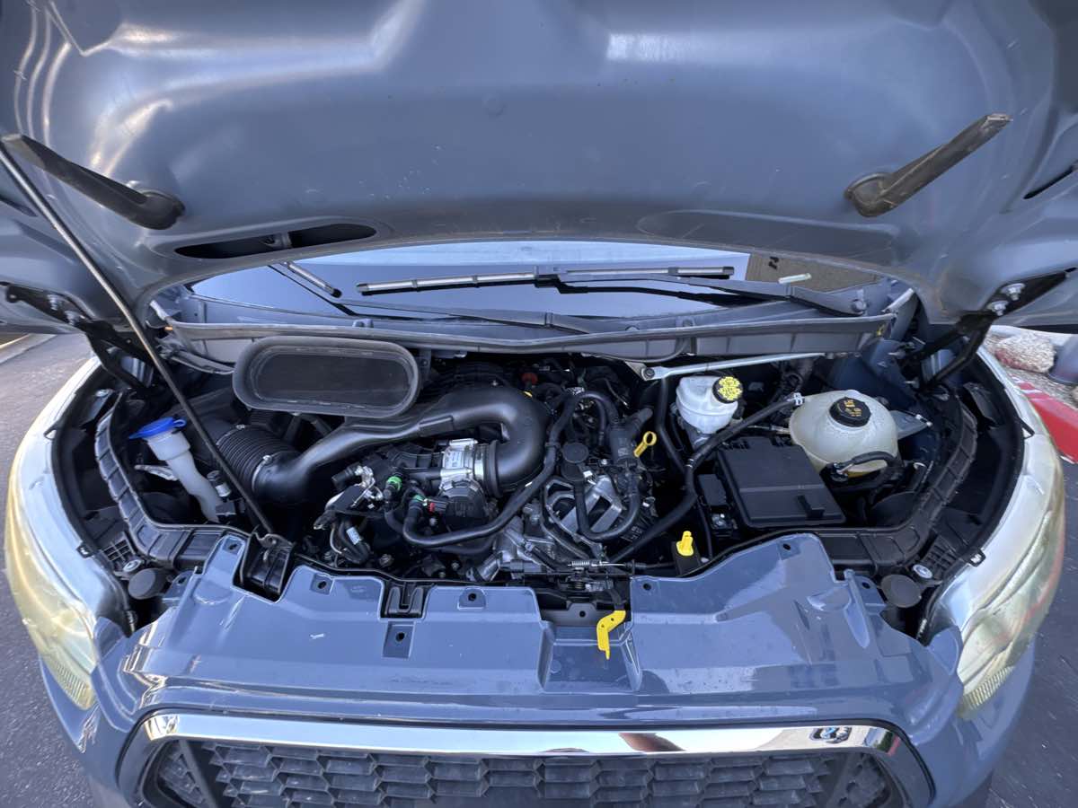 2022 Ford Transit Cutaway photo 16