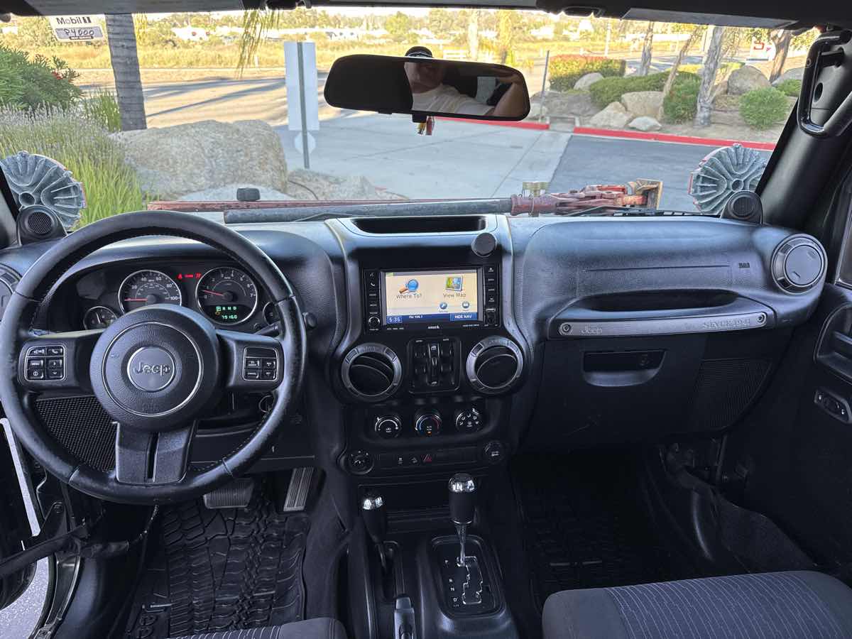2012 Jeep Wrangler Unlimited Sport photo 13