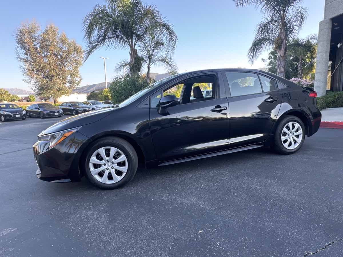 2024 Toyota Corolla LE photo 8