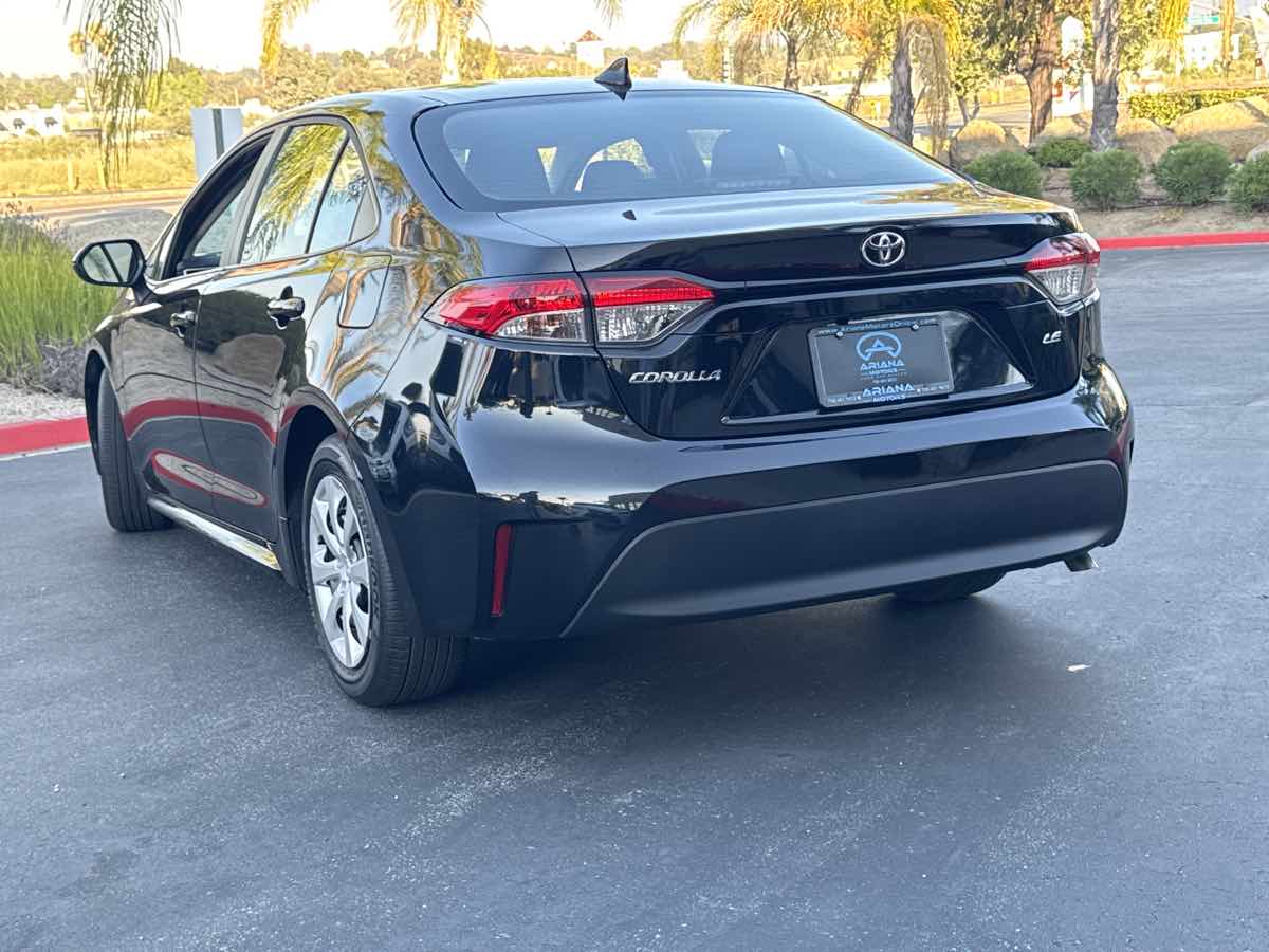 2024 Toyota Corolla LE photo 19