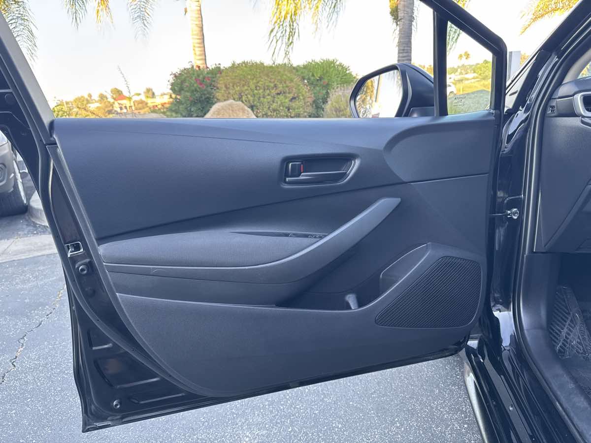 2024 Toyota Corolla LE photo 28