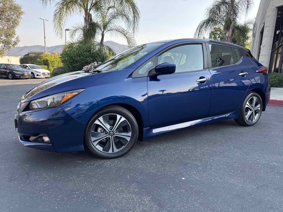 2022 Nissan Leaf SV photo 15