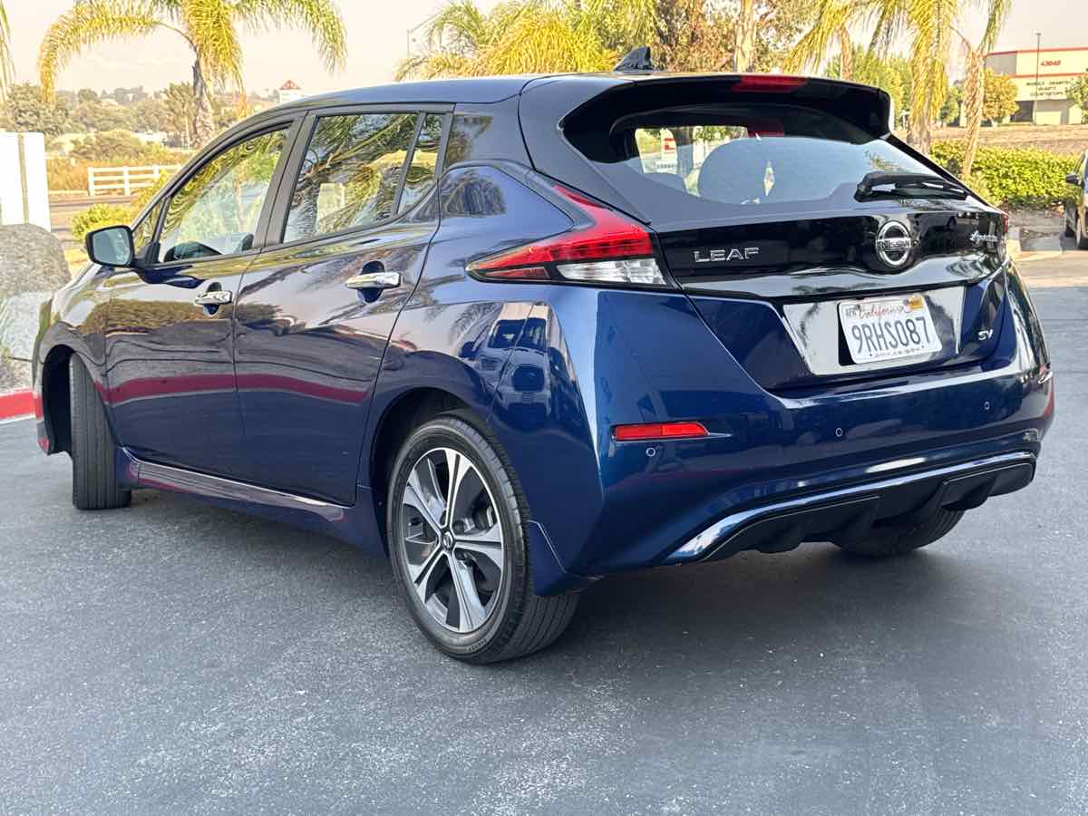 2022 Nissan Leaf SV photo 16