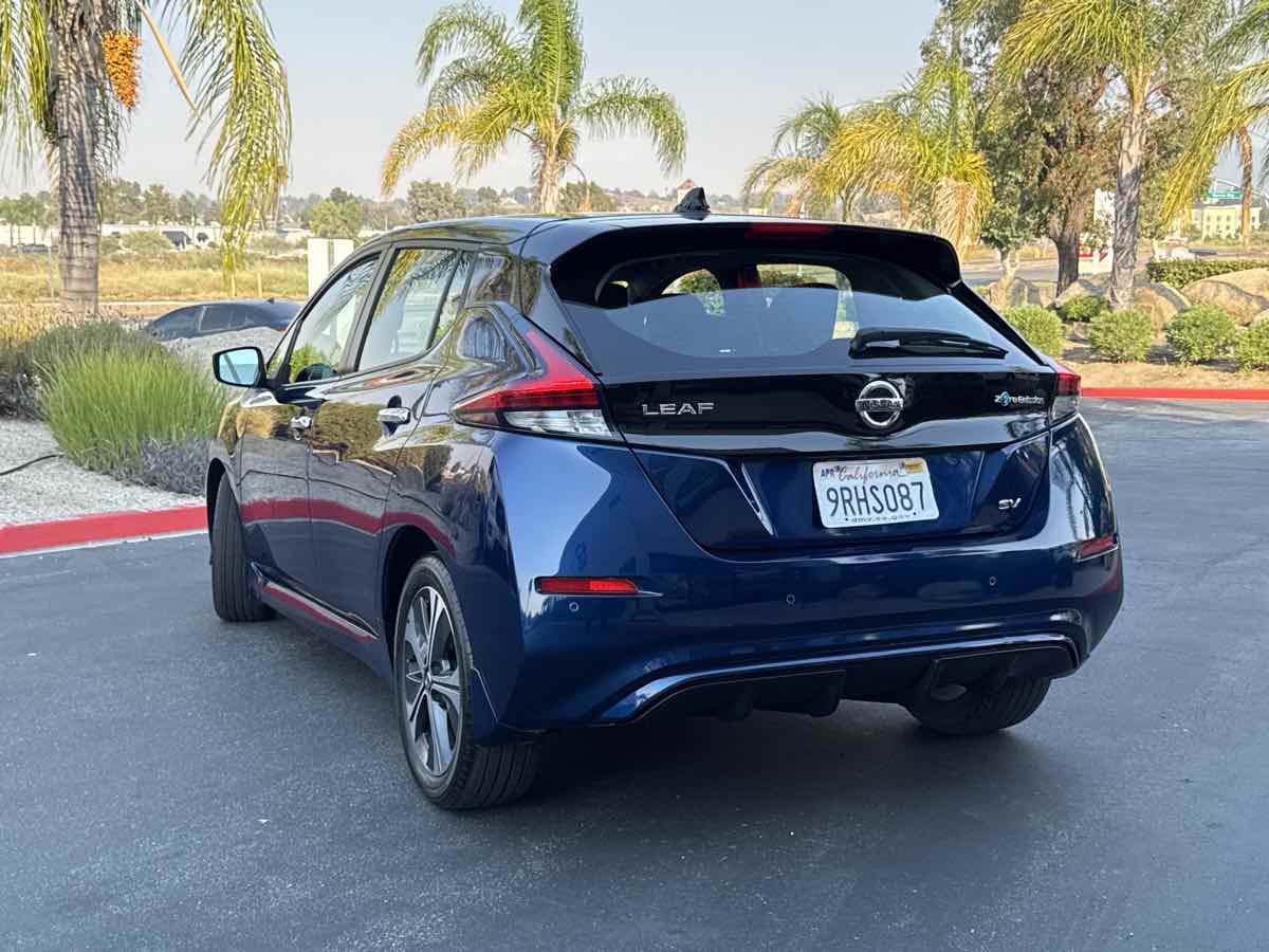 2022 Nissan Leaf SV photo 19