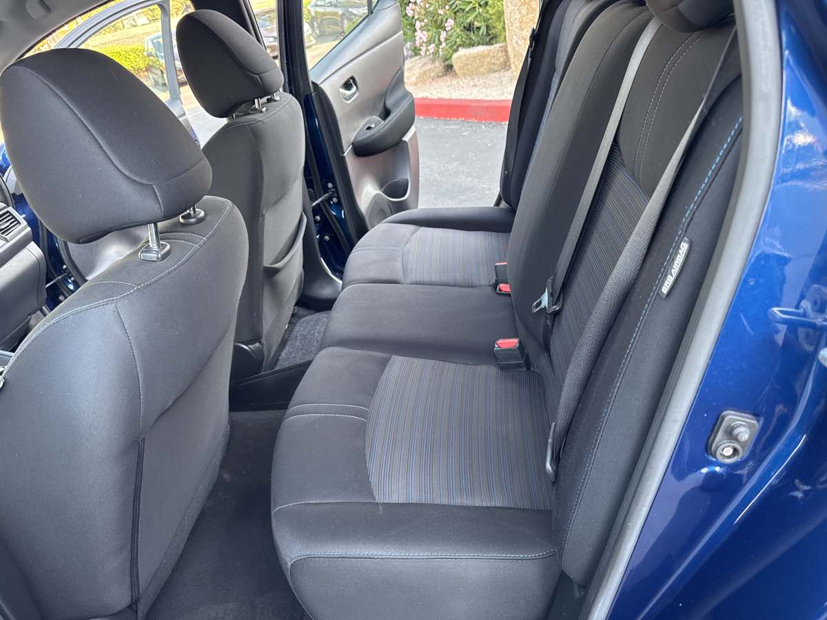 2022 Nissan Leaf SV photo 24