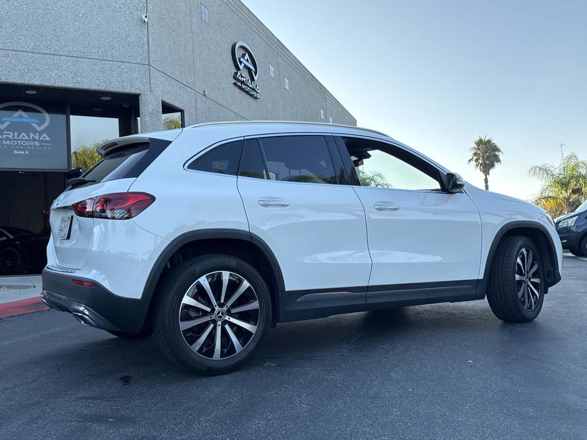 2021 Mercedes Benz GLA 250 photo 4