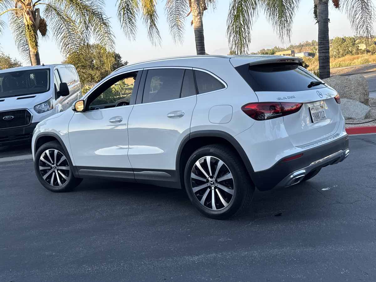 2021 Mercedes Benz GLA 250 photo 14