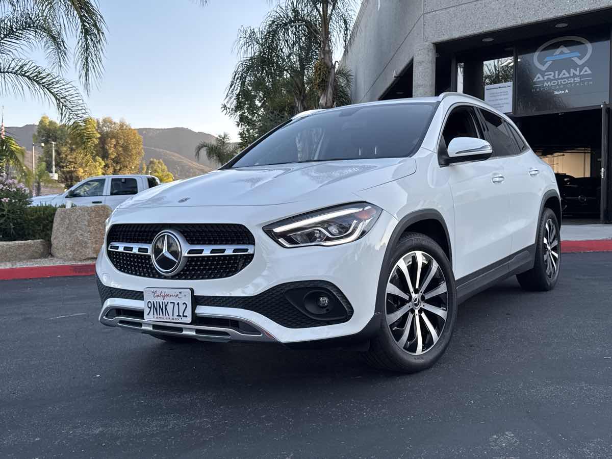 2021 Mercedes Benz GLA 250 photo 2