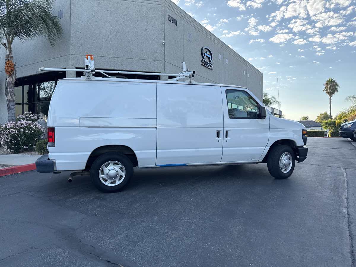 2013 Ford E-150 photo 2