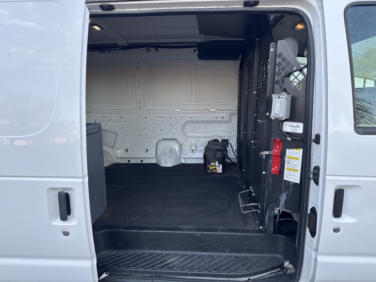 2013 Ford E-Series Econoline Van Commercial - Photo 8