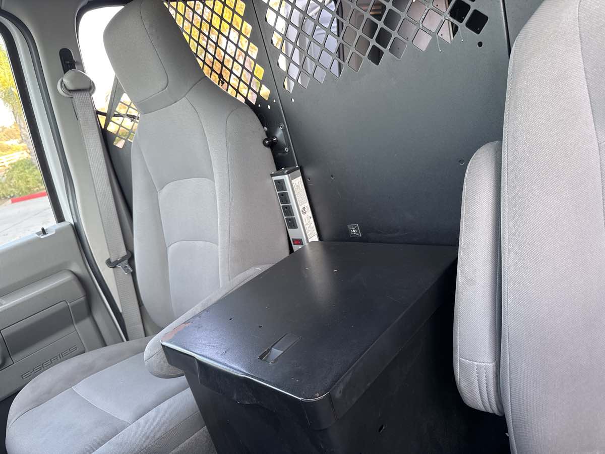 2013 Ford E-Series Econoline Van Commercial - Photo 14