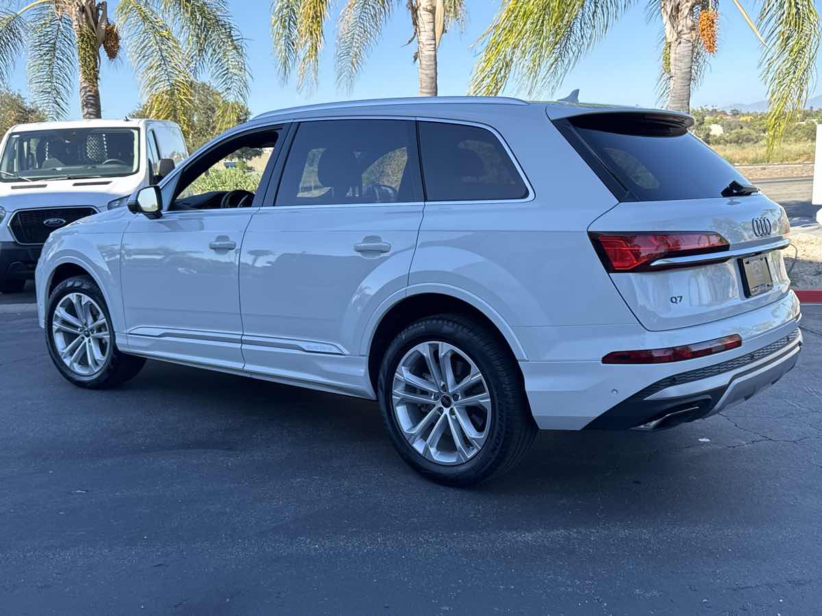 2025 Audi Q7 Premium Plus - Photo 17