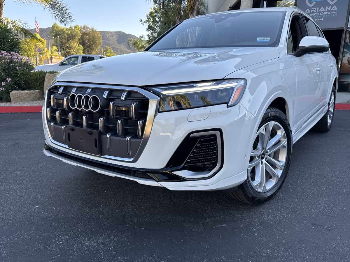 2025 Audi Q7 Premium Plus - Photo 9