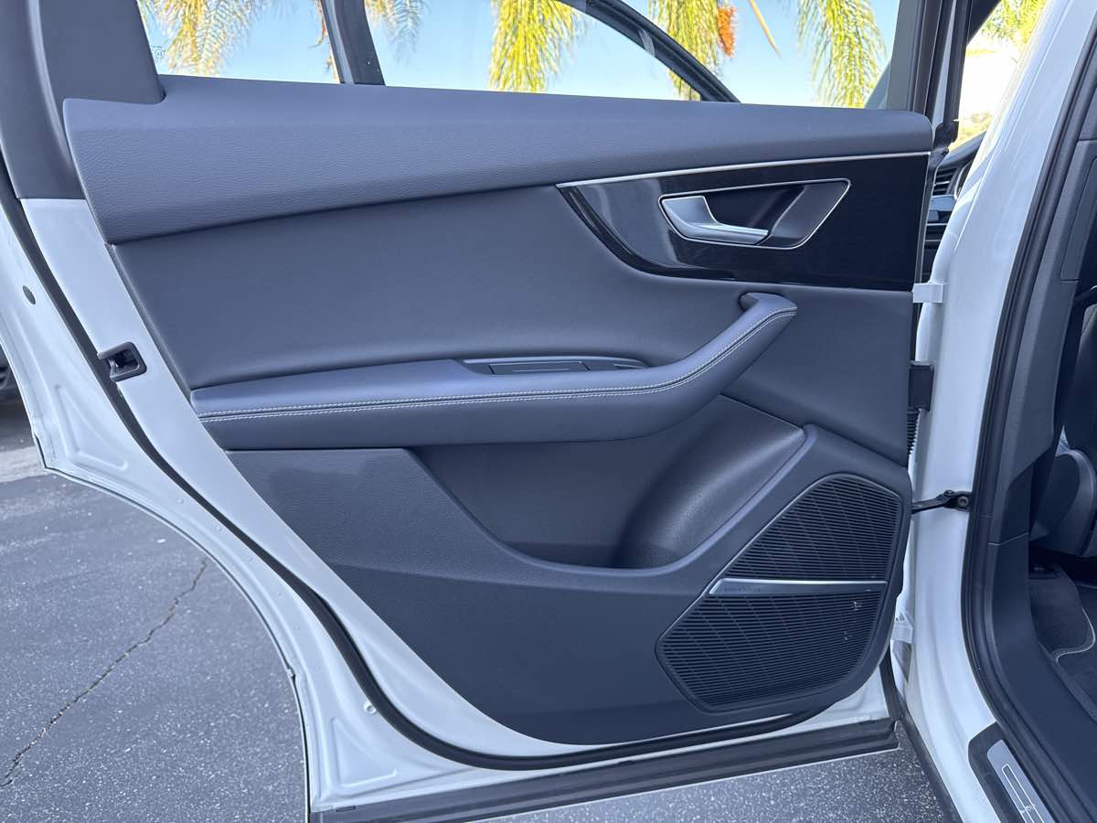 2025 Audi Q7 Premium Plus 55 photo 44