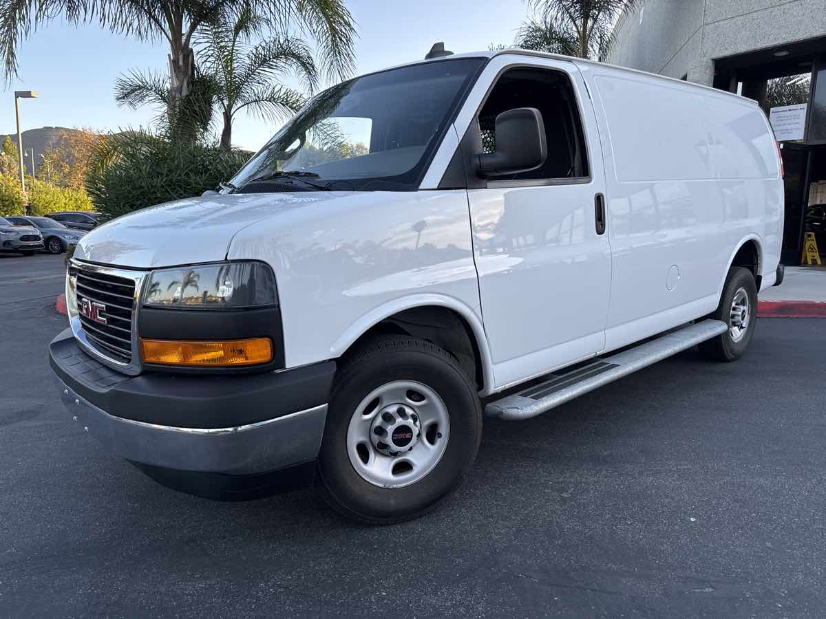 2023 Gmc Savana Cargo 2500 photo 10