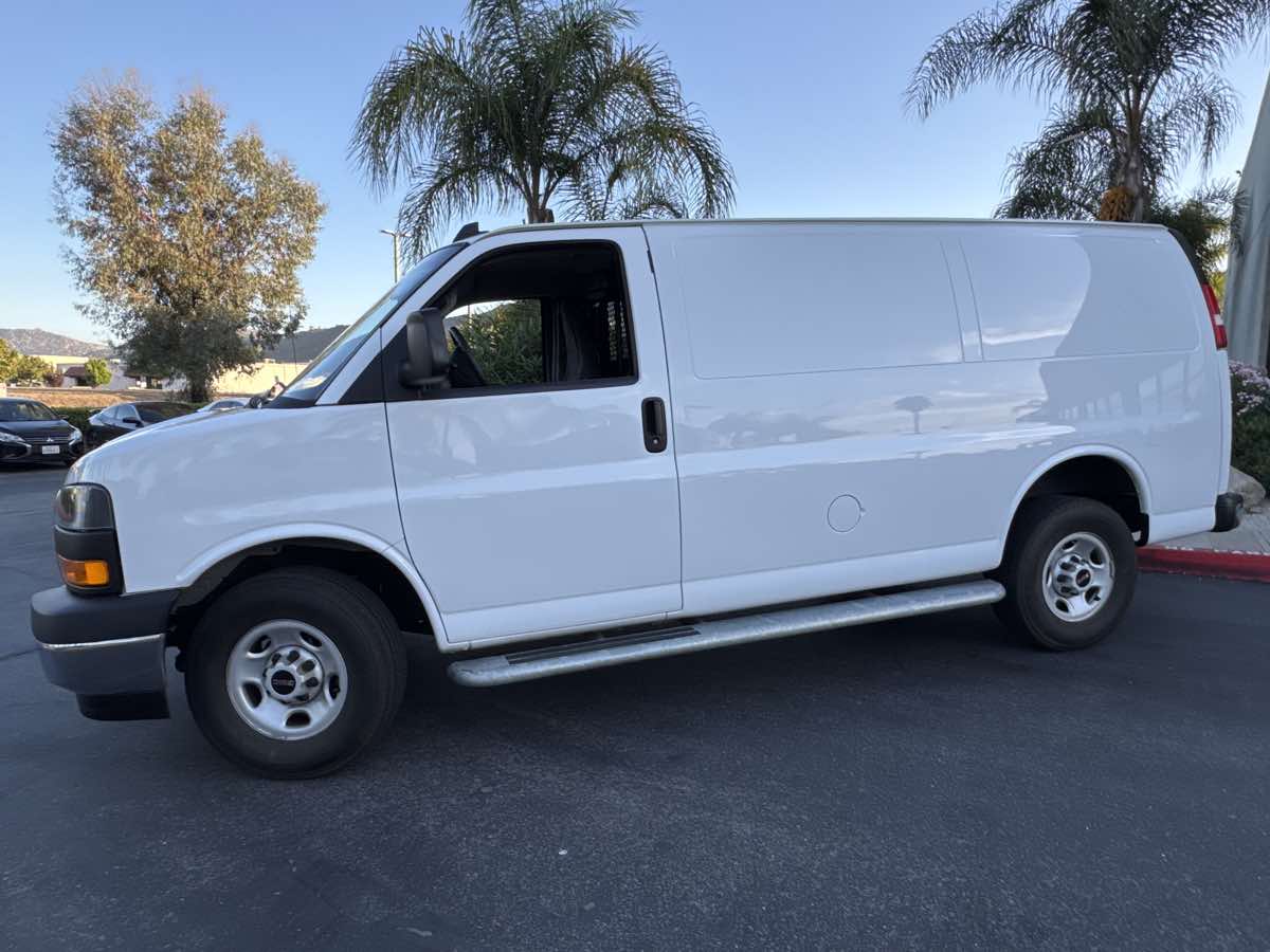 2023 Gmc Savana Cargo 2500 photo 7