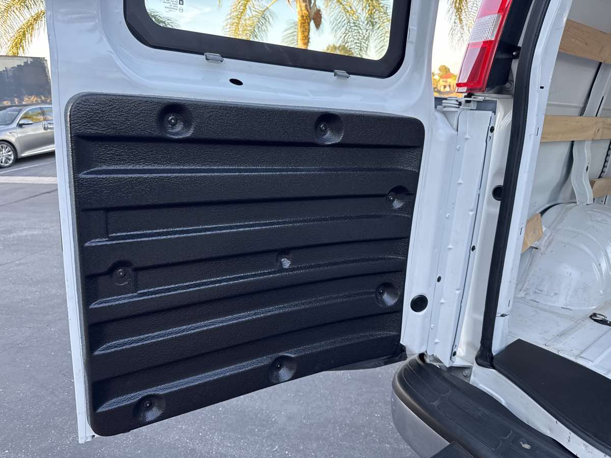 2023 Gmc Savana Cargo 2500 photo 17