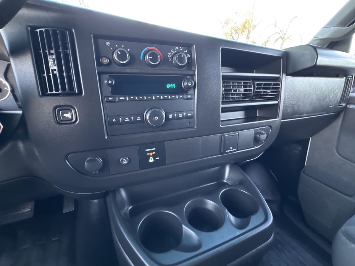 2023 Gmc Savana Cargo 2500 photo 21