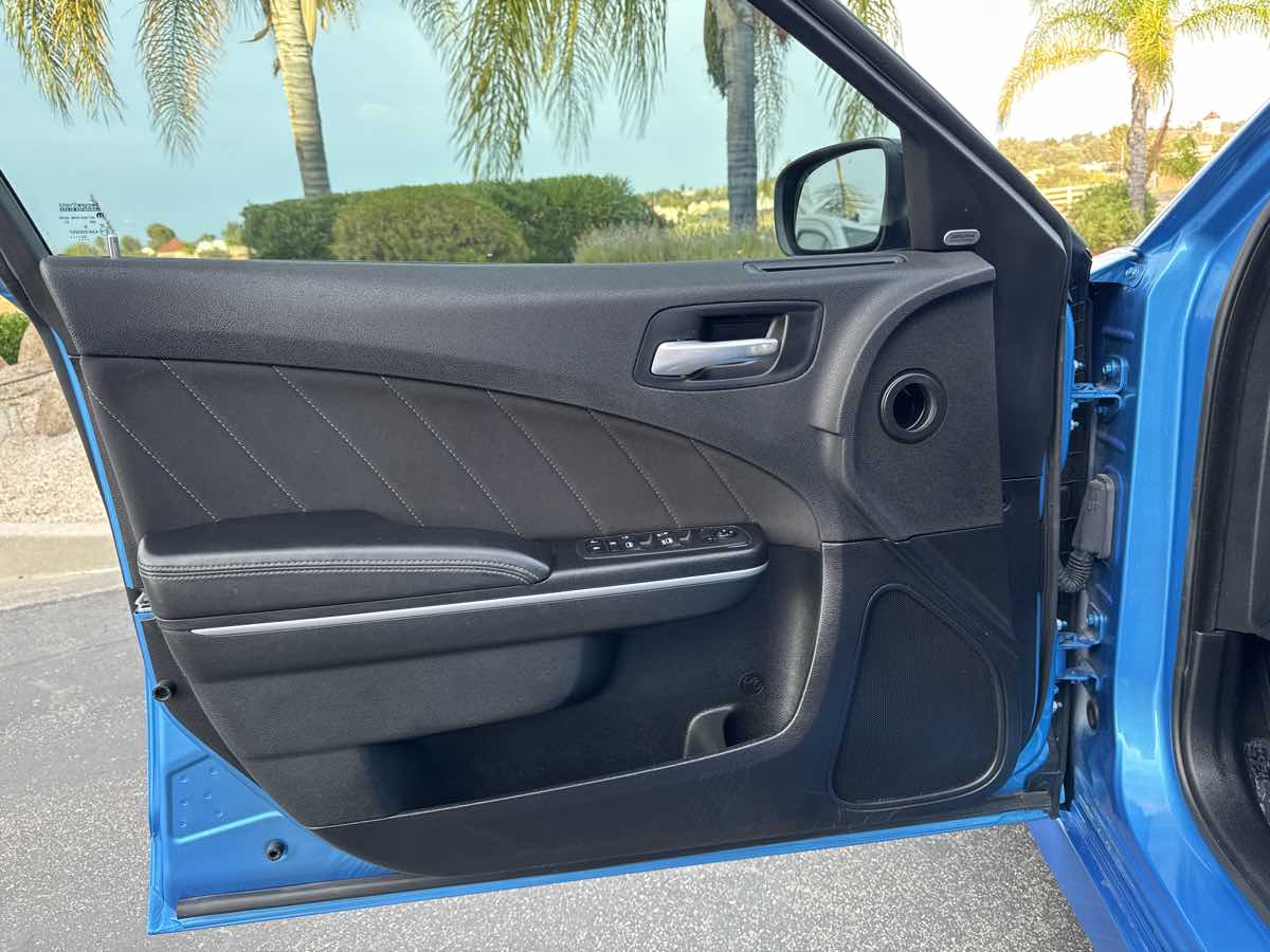 2023 Dodge Charger SXT photo 31