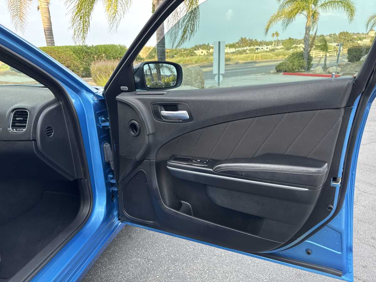 2023 Dodge Charger SXT photo 34