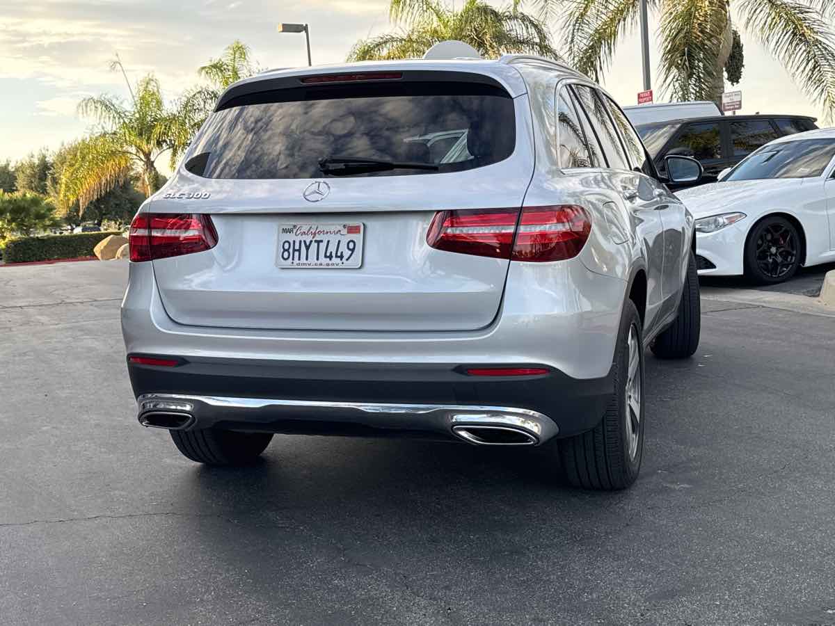 2019 Mercedes Benz GLC 300 photo 13