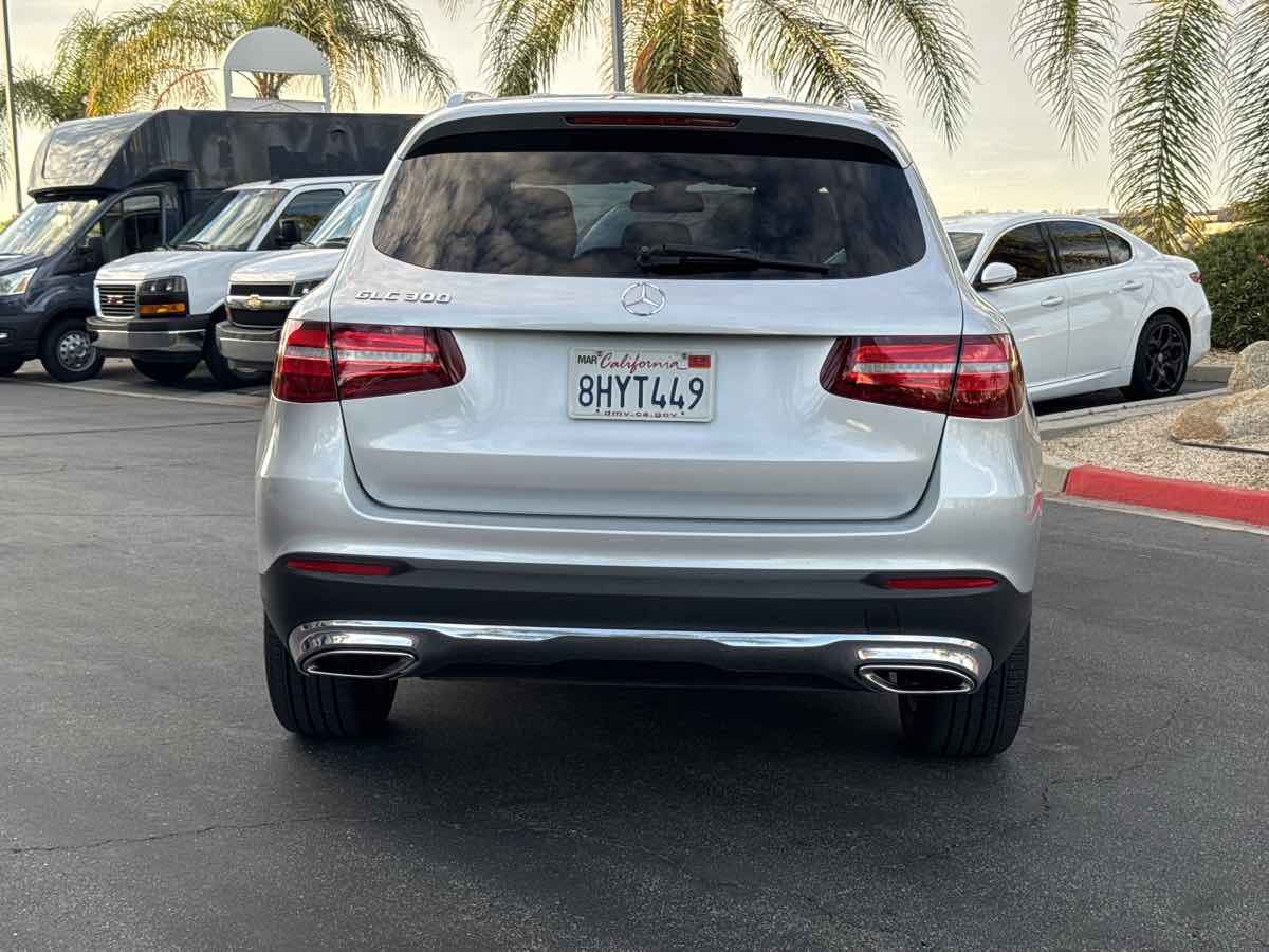 2019 Mercedes Benz GLC 300 photo 11