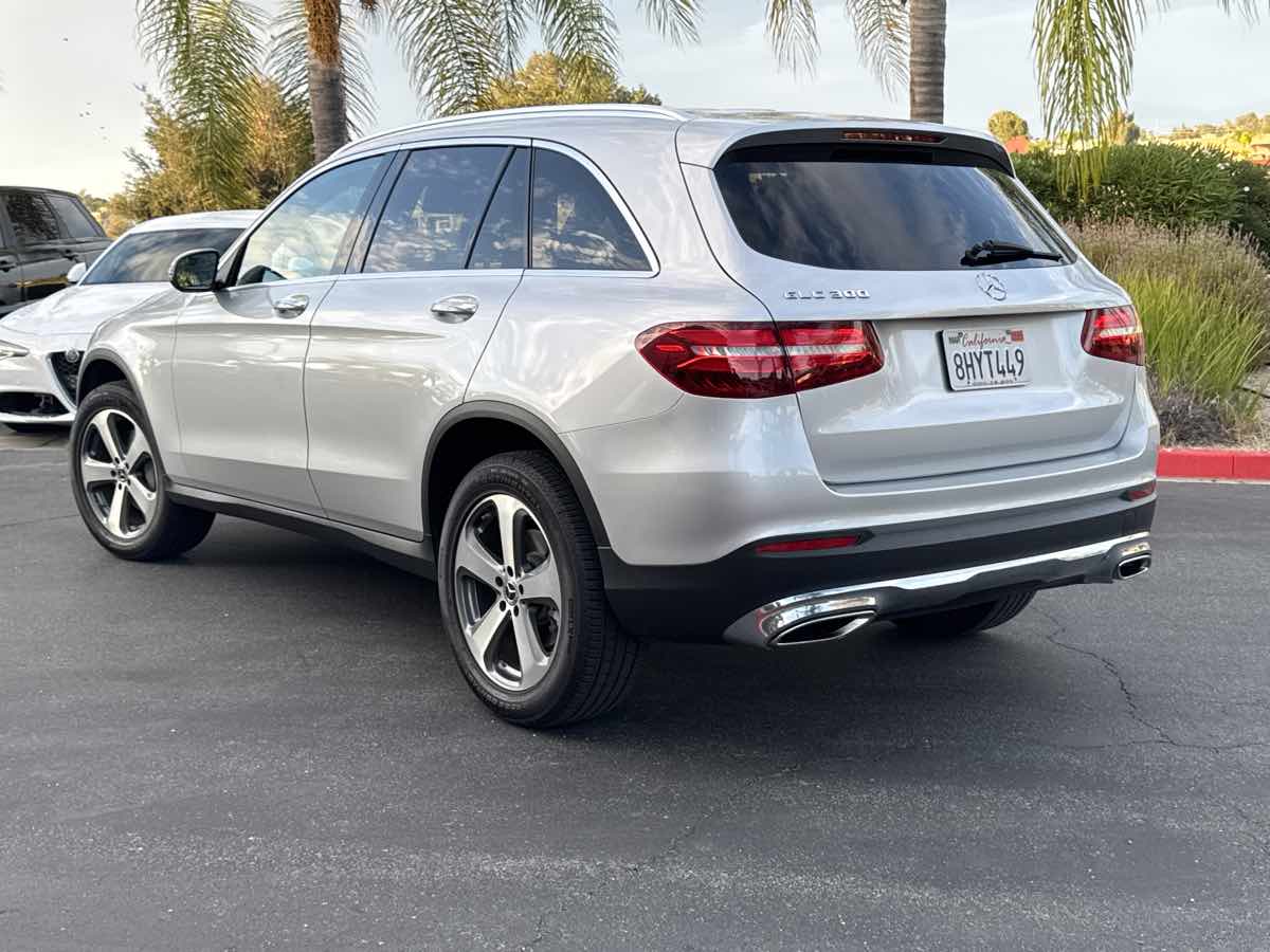2019 Mercedes Benz GLC 300 photo 12