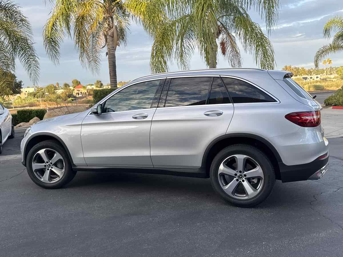 2019 Mercedes Benz GLC 300 photo 14