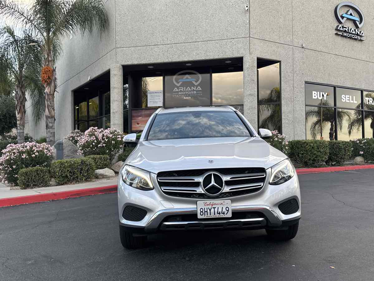 2019 Mercedes Benz GLC 300 photo 3