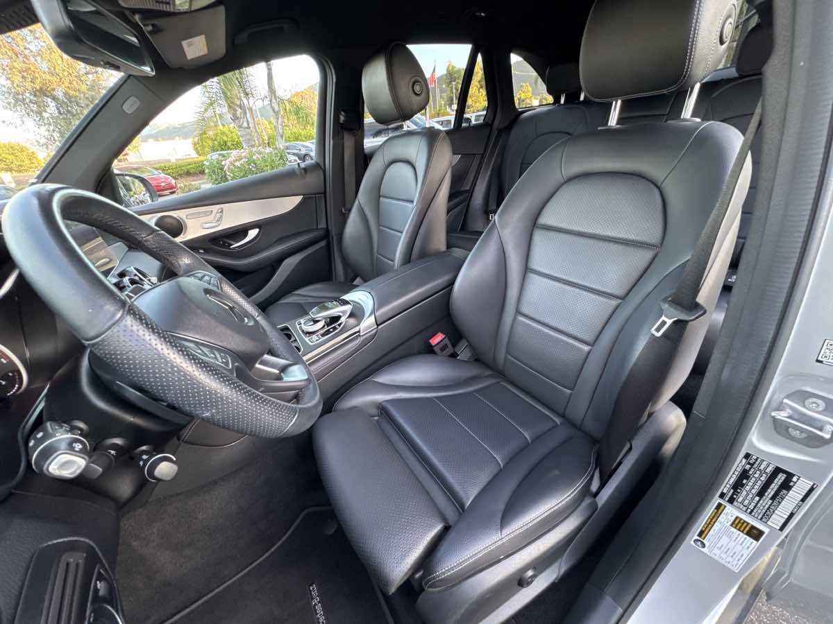 2019 Mercedes Benz GLC 300 photo 15