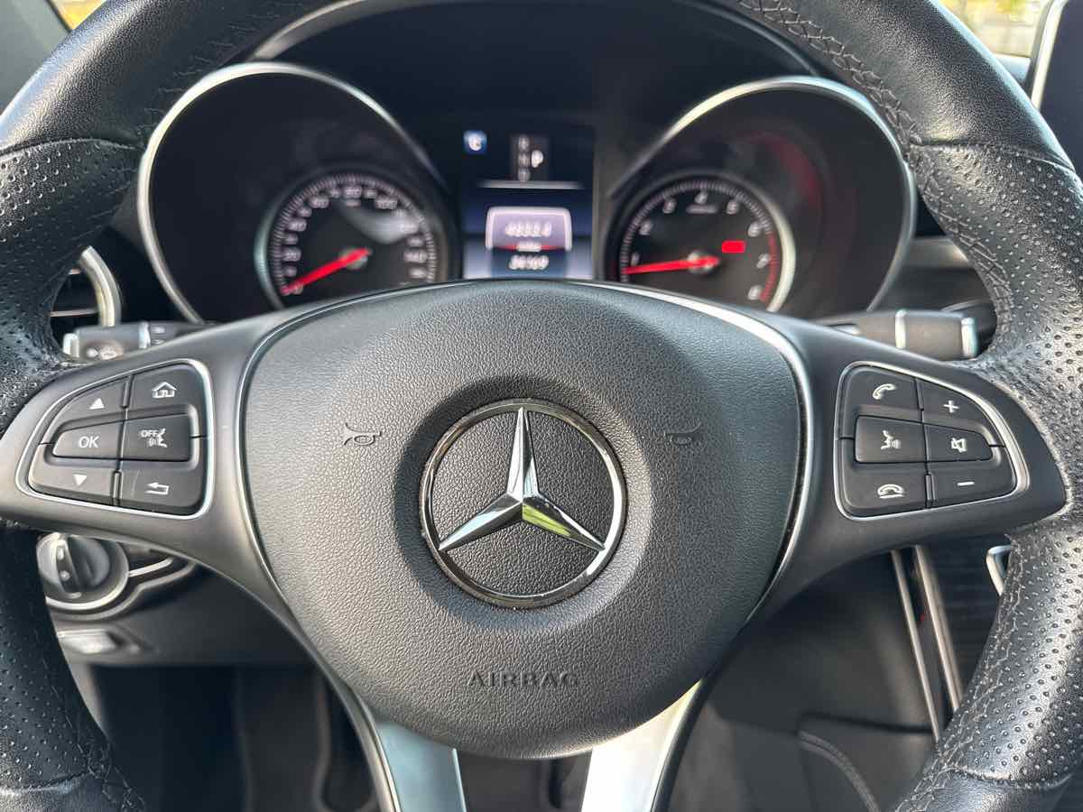 2019 Mercedes Benz GLC 300 photo 31