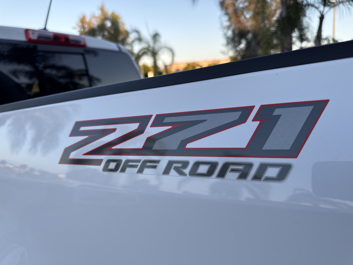 2022 Chevrolet Colorado Z71 photo 21