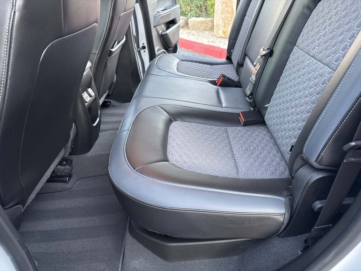 2022 Chevrolet Colorado Z71 photo 29