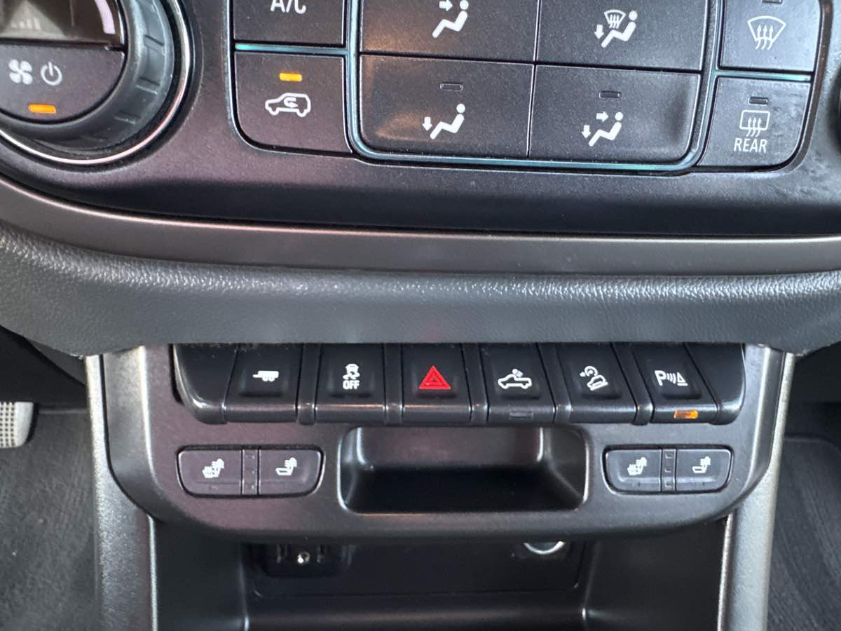 2022 Chevrolet Colorado Z71 photo 34