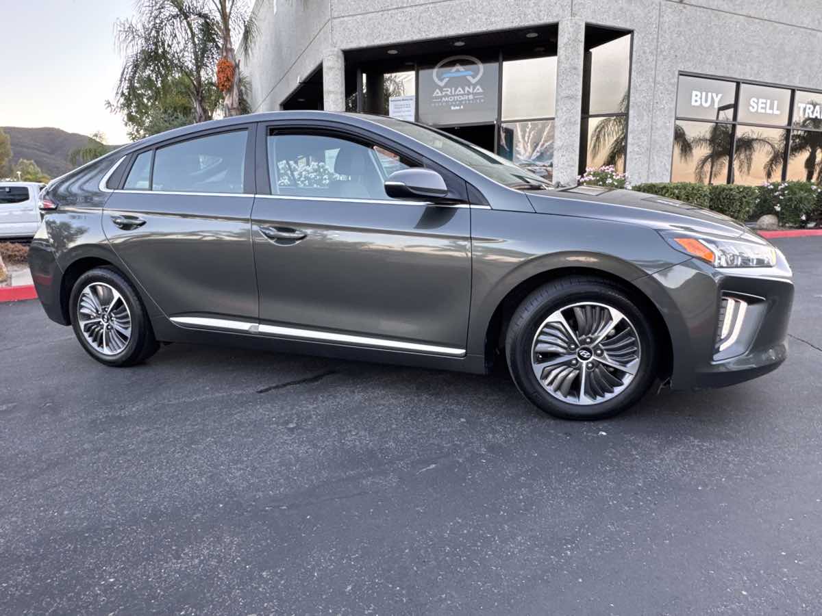 2021 Hyundai Ioniq Plug-In Hybrid SEL photo 8