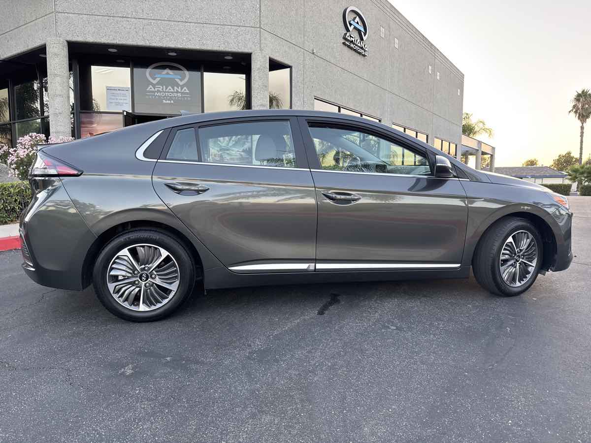 2021 Hyundai Ioniq Plug-In Hybrid SEL photo 10