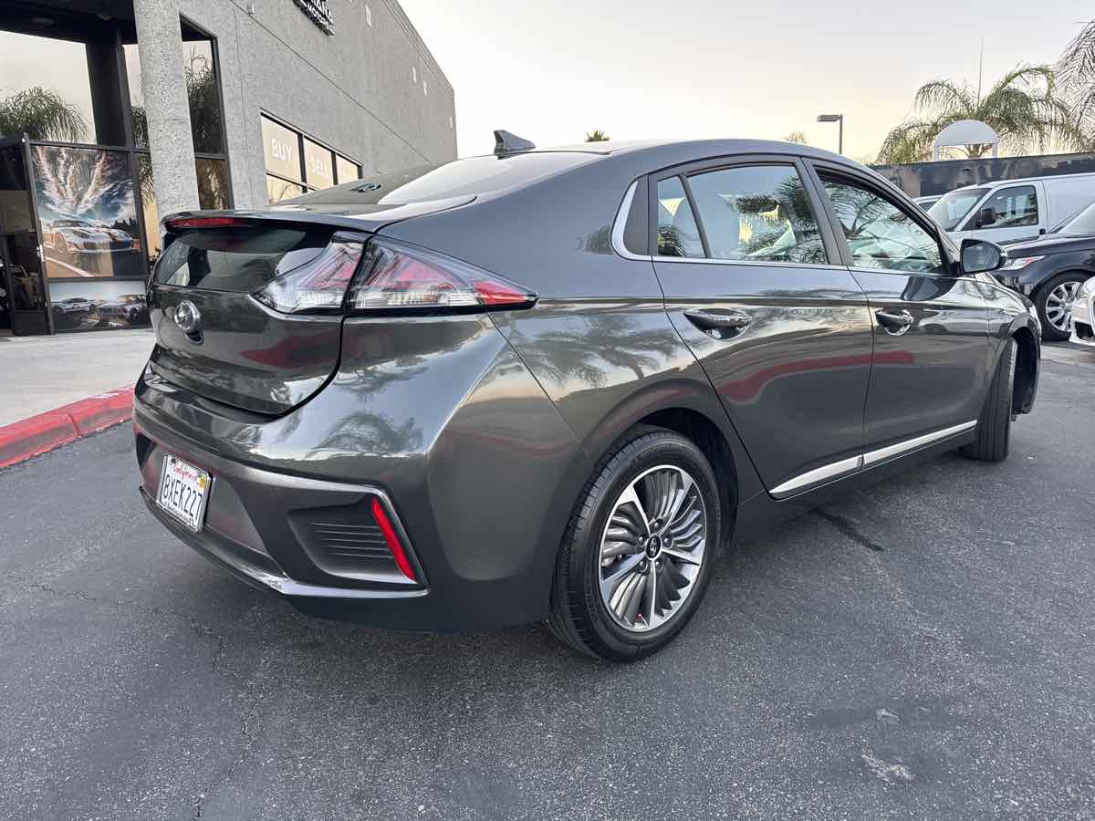 2021 Hyundai Ioniq Plug-In Hybrid SEL photo 11