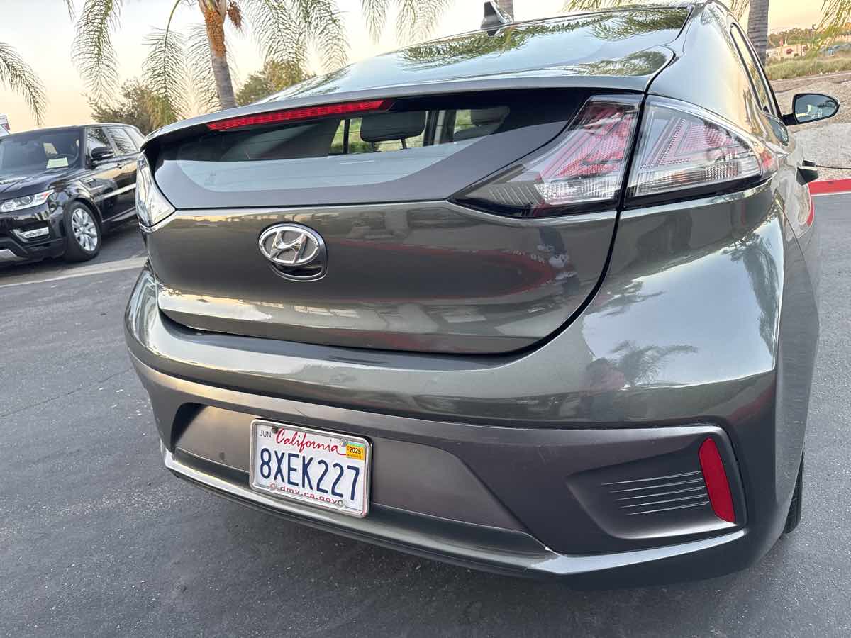 2021 Hyundai Ioniq Plug-In Hybrid SEL photo 20