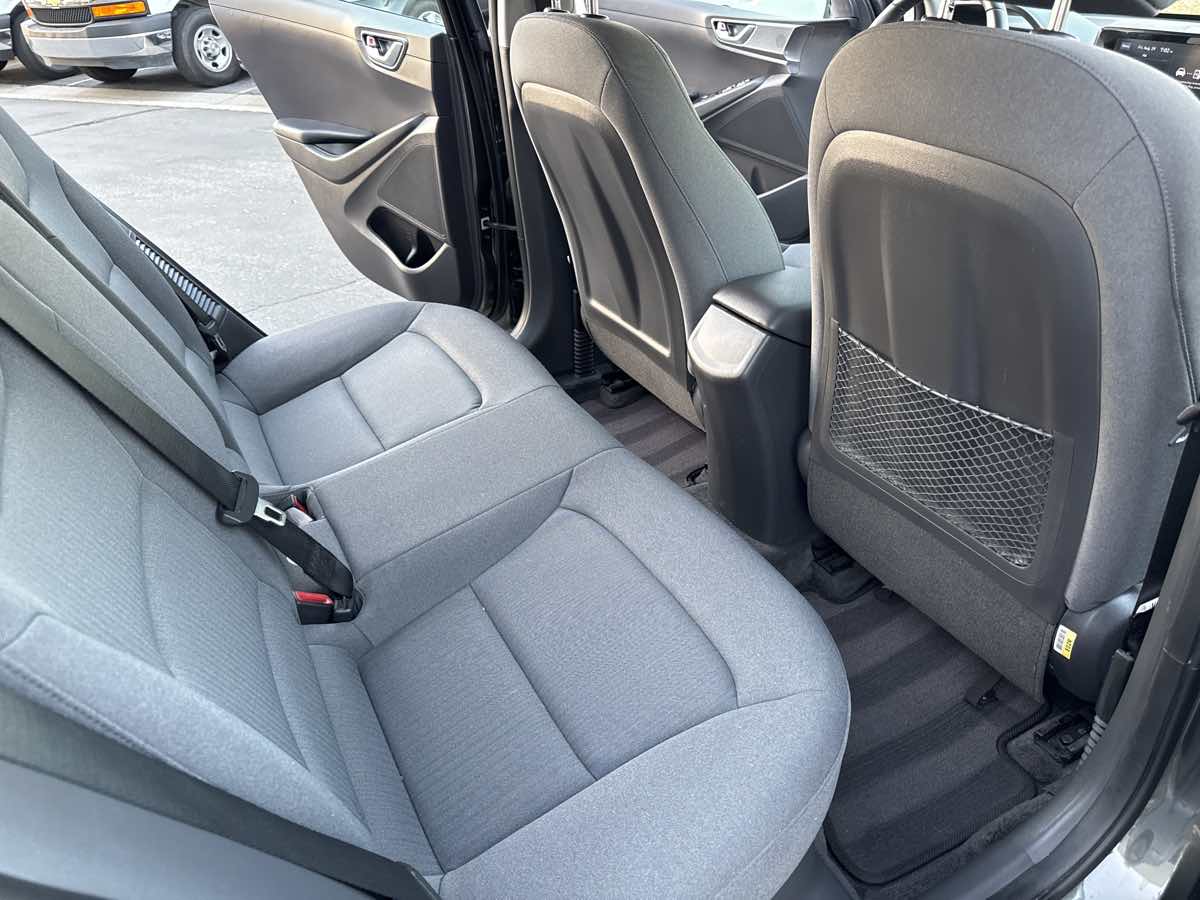 2021 Hyundai Ioniq Plug-In Hybrid SEL photo 26