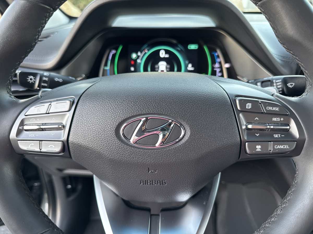 2021 Hyundai Ioniq Plug-In Hybrid SEL photo 30