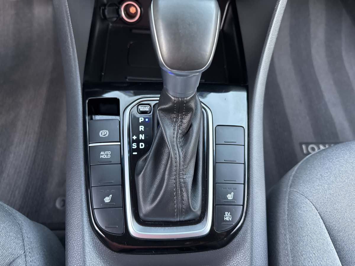 2021 Hyundai Ioniq Plug-In Hybrid SEL photo 35