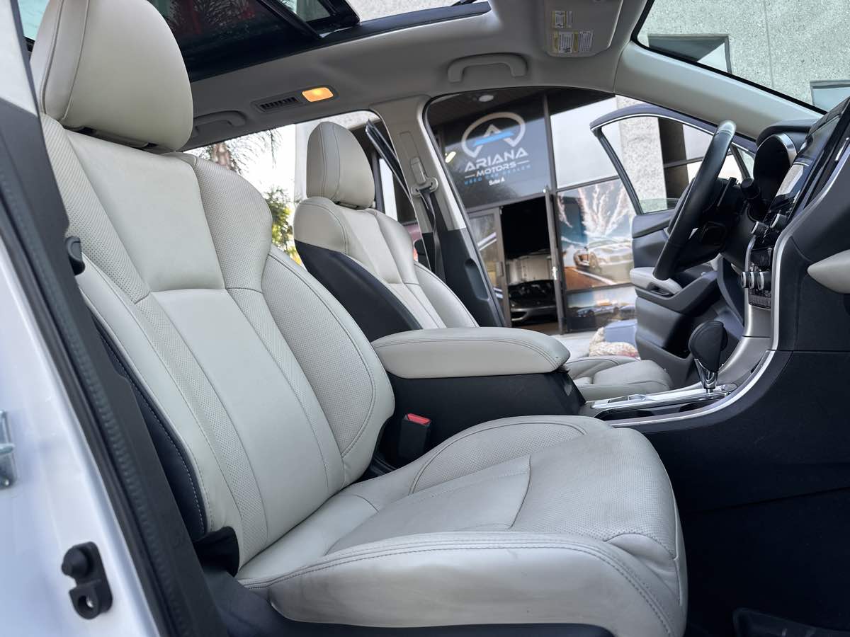 2022 Subaru Ascent Limited photo 25