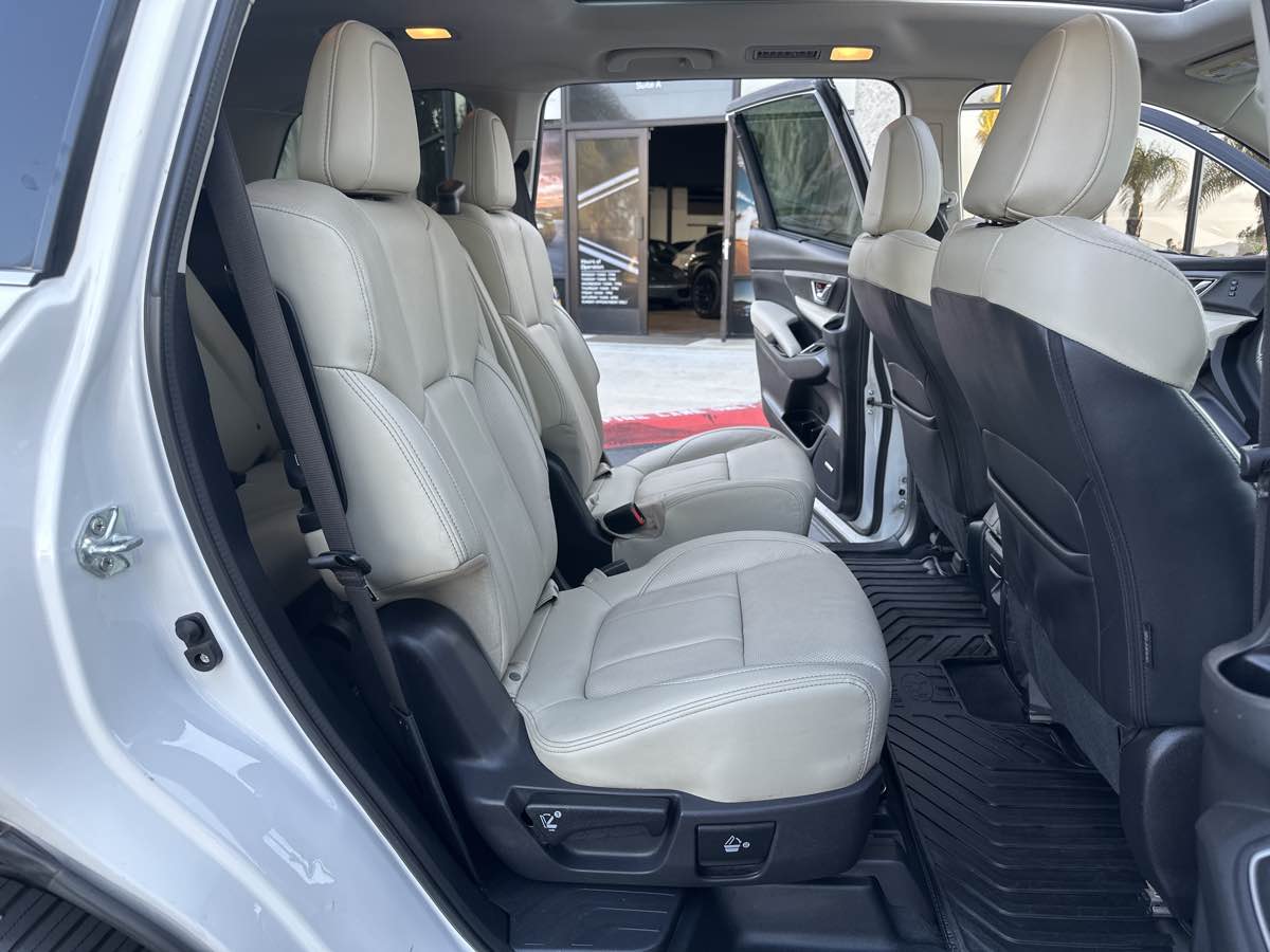 2022 Subaru Ascent Limited photo 32
