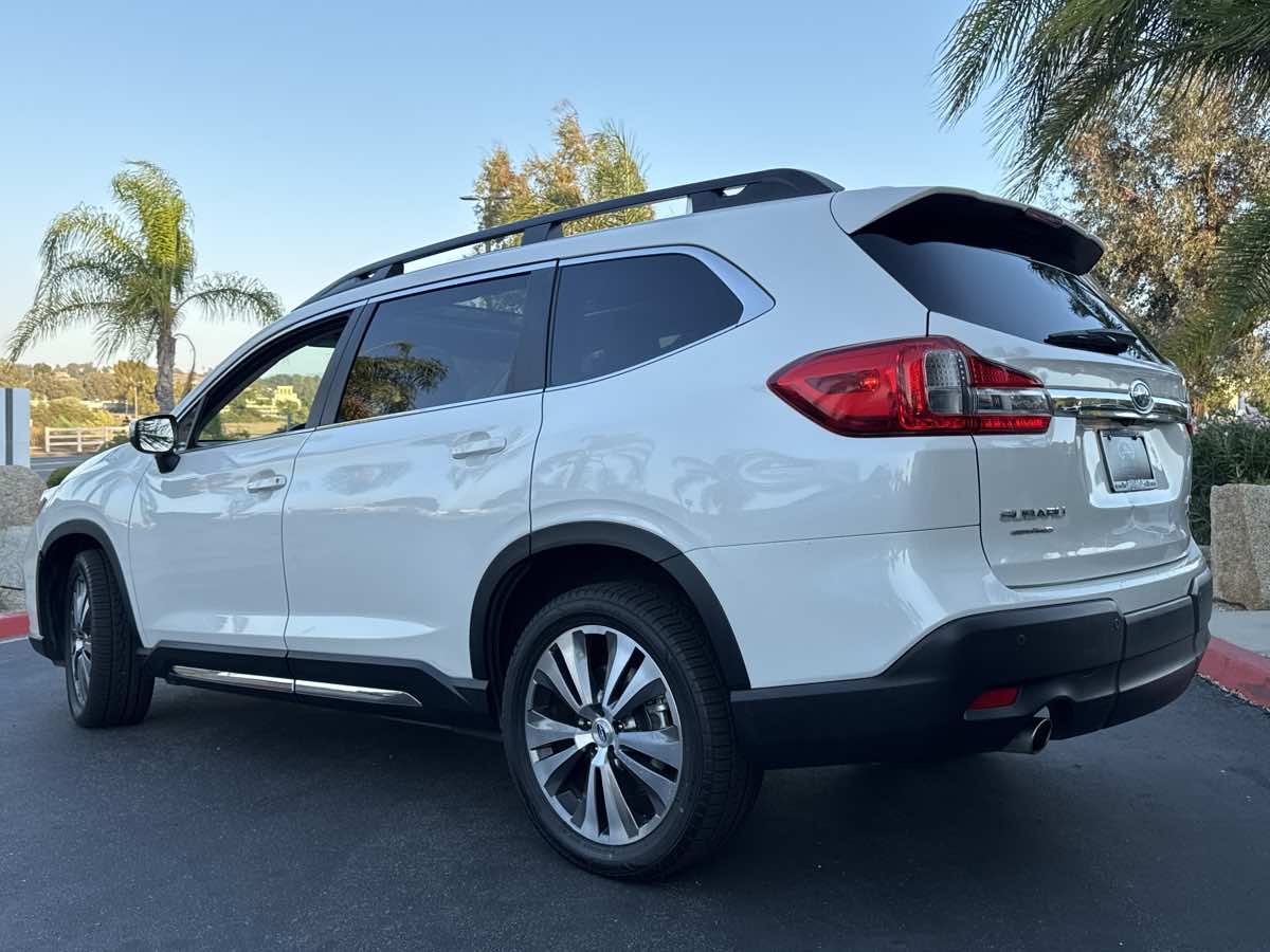 2022 Subaru Ascent Limited photo 2