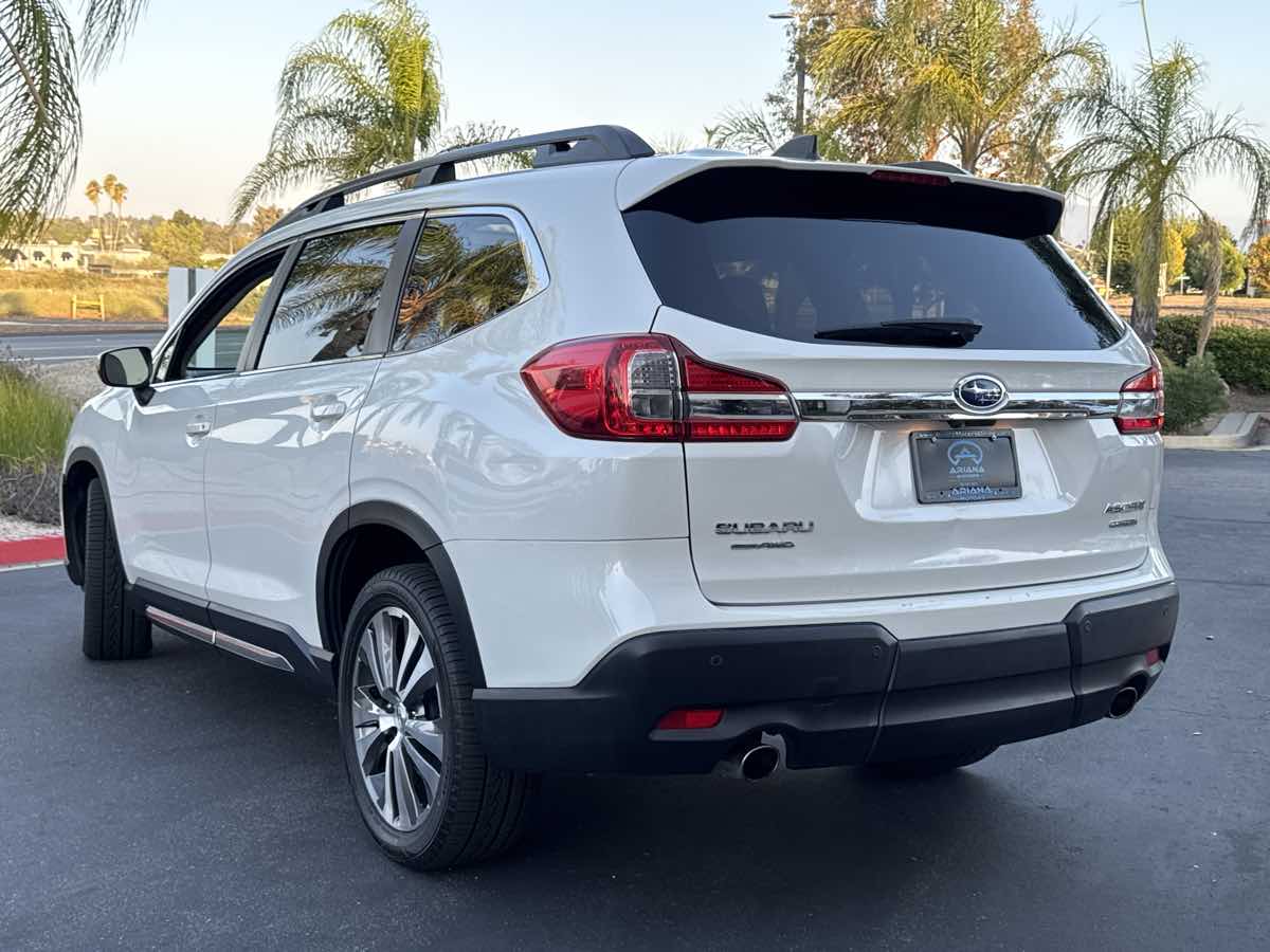 2022 Subaru Ascent Limited photo 16