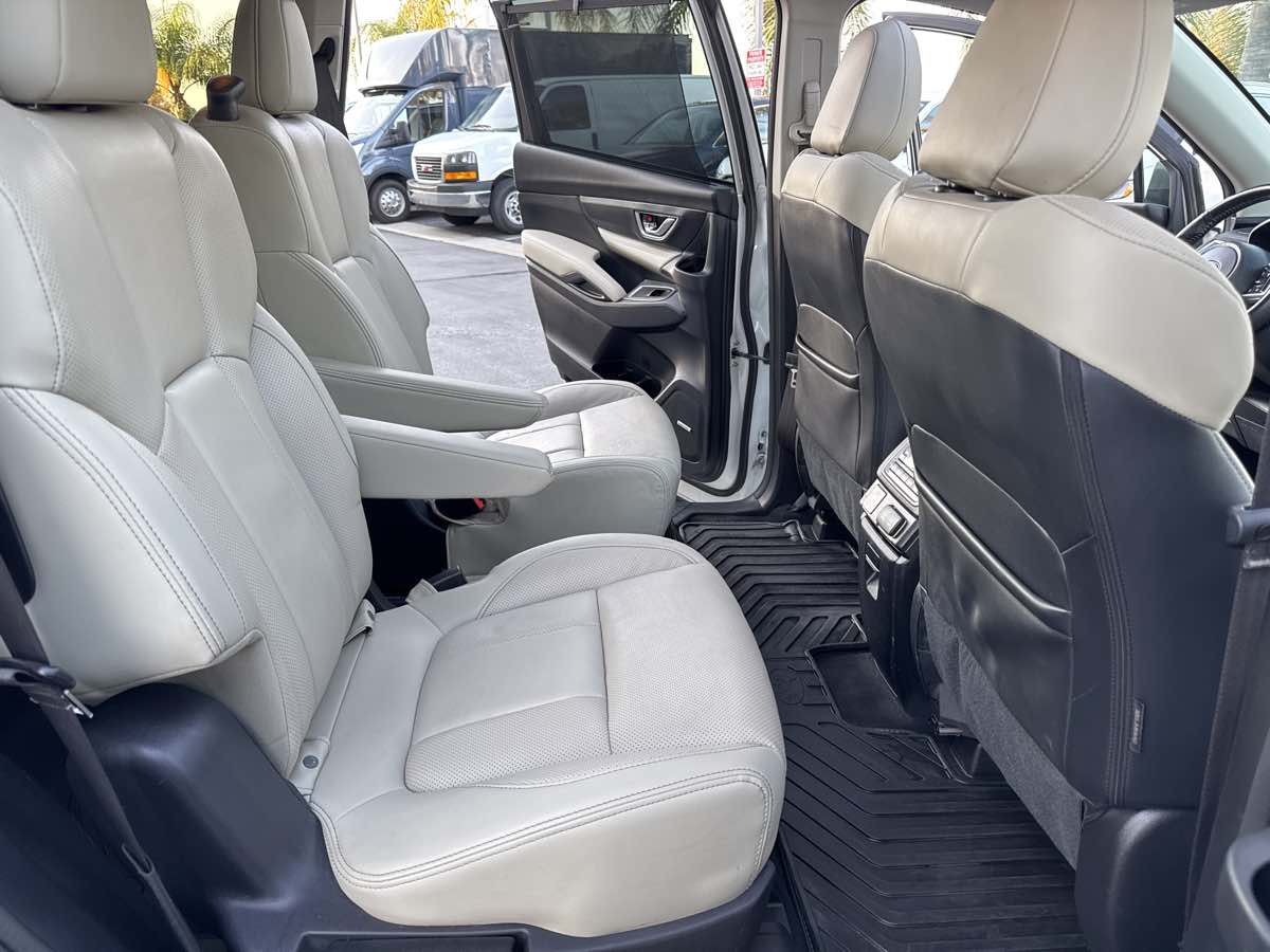 2022 Subaru Ascent Limited photo 35