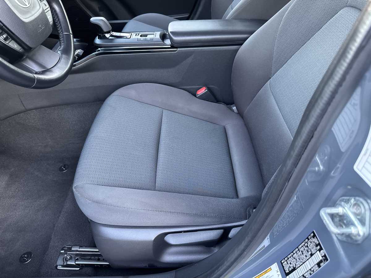 2024 Toyota Prius LE photo 21